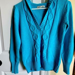 EUC old navy sweater size m 3/$10